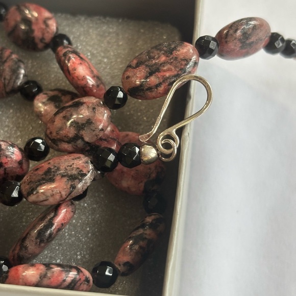Jay King Mine Finds Rhodonite and Black Beaded Necklace 36 inch - Picture 6 of 8